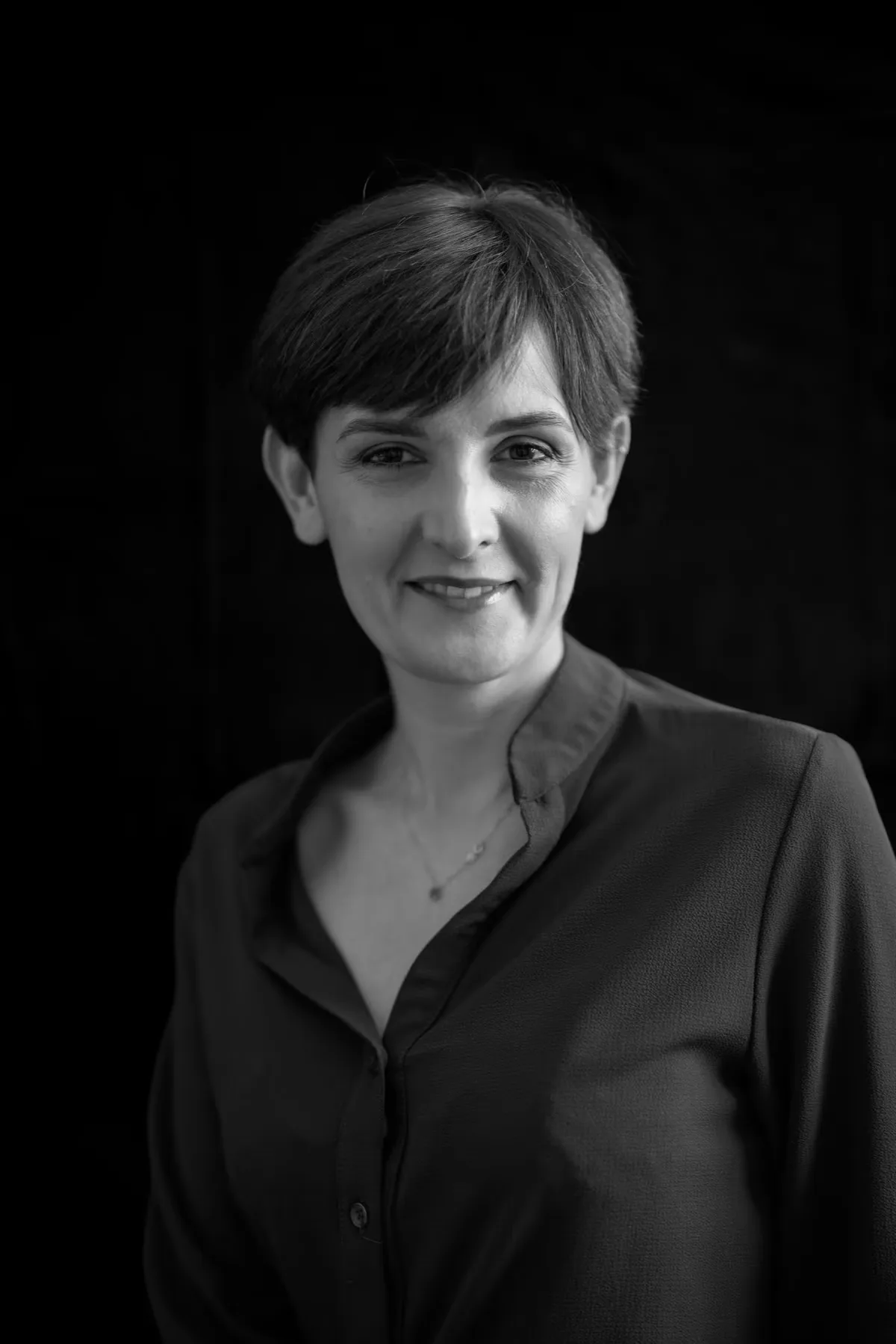 Ilaria Fruchi — ritratto professionale in bianco e nero